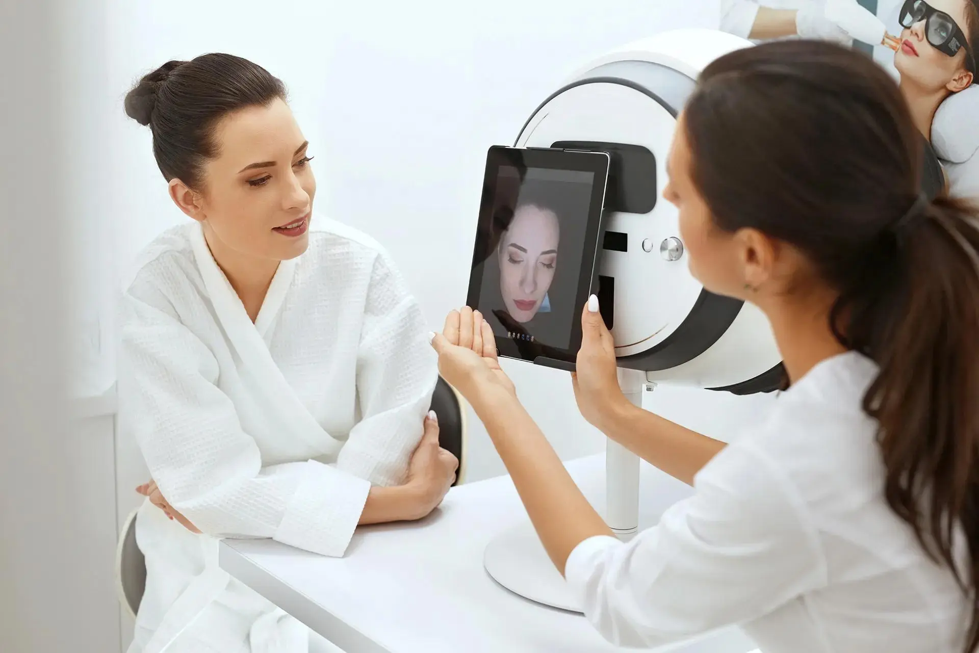 Clinical consultation using digital 3D facial imaging assessment at ULANDA